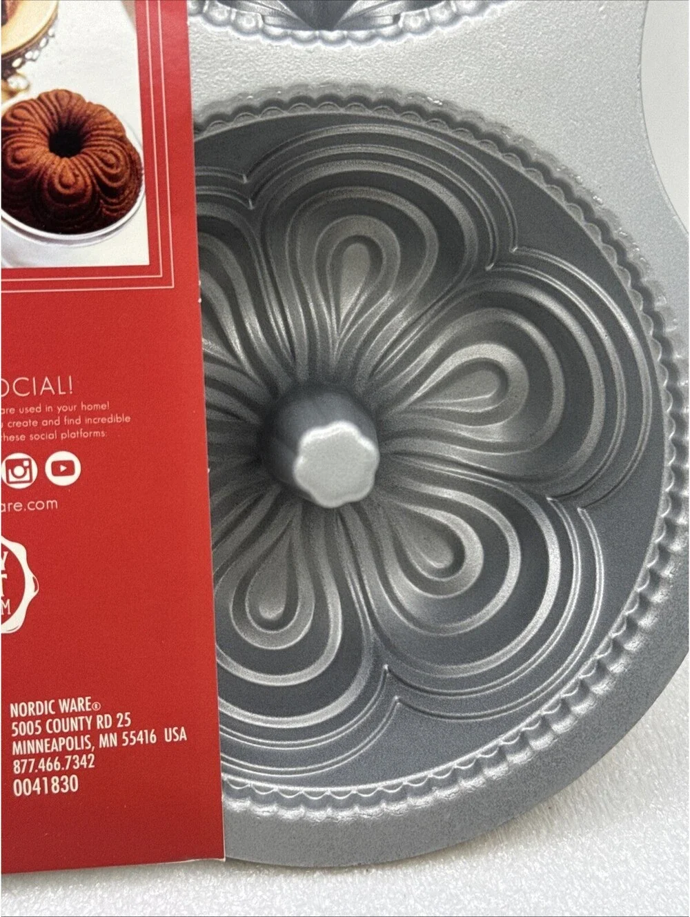 Nordic Ware Gold Bundt Quartet 4 Bundt Cake Pan 5.5” X 3” 4 Different Designs